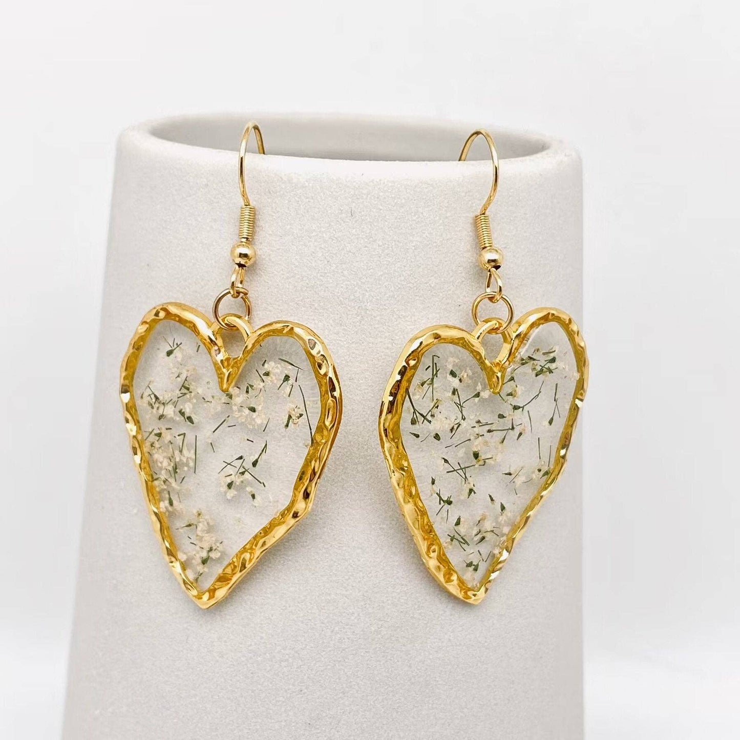 Queen Anne's Lace Dried Flower Heart-Shaped Earrings - PDF