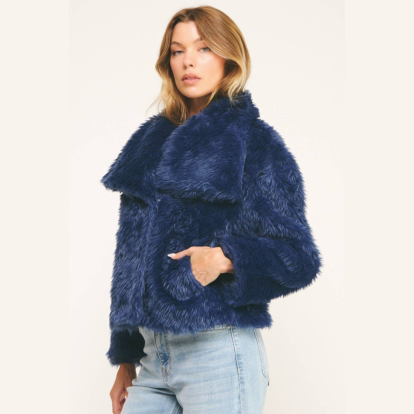 LUXE NAVY FAUX FUR CROPPED JACKET