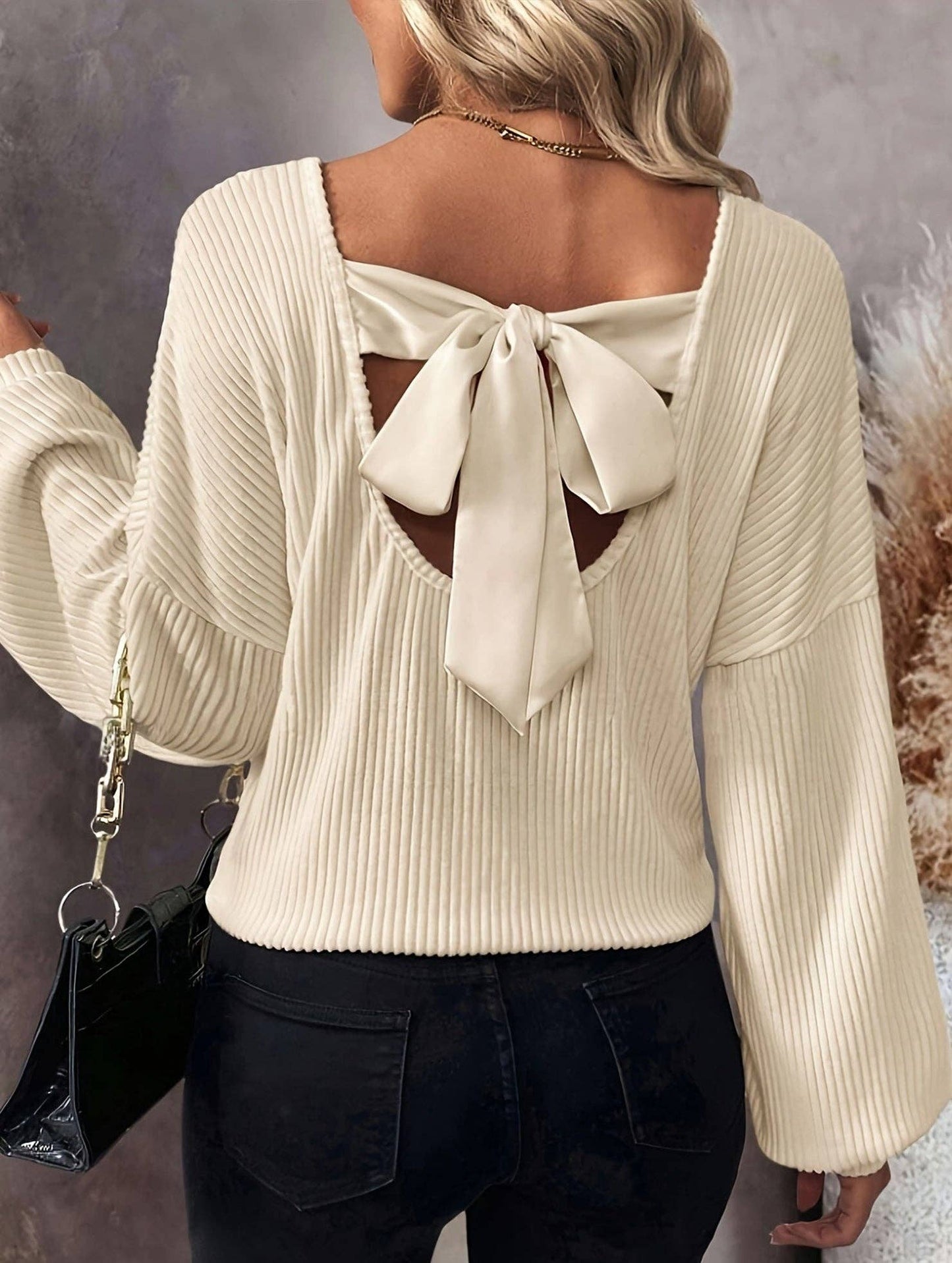 Casual and comfortable knitted T-shirt top