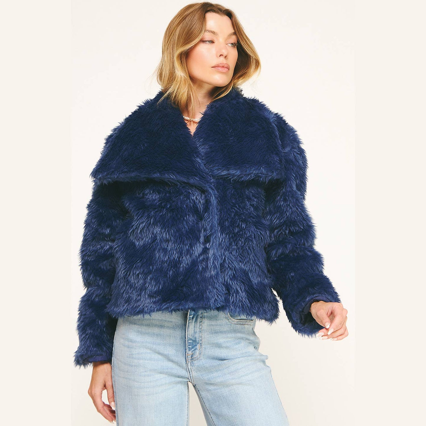 LUXE NAVY FAUX FUR CROPPED JACKET