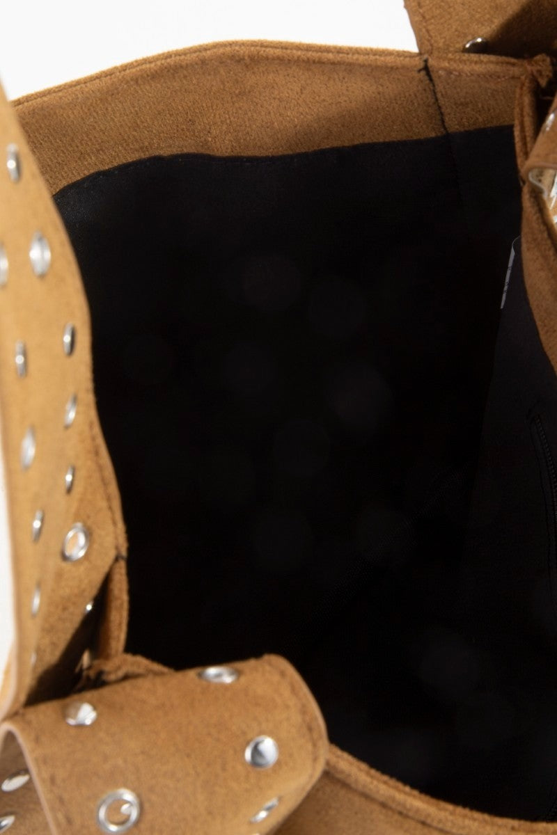 44236618-5b8f-47ec-af63-1fd3ca6f2462-Max