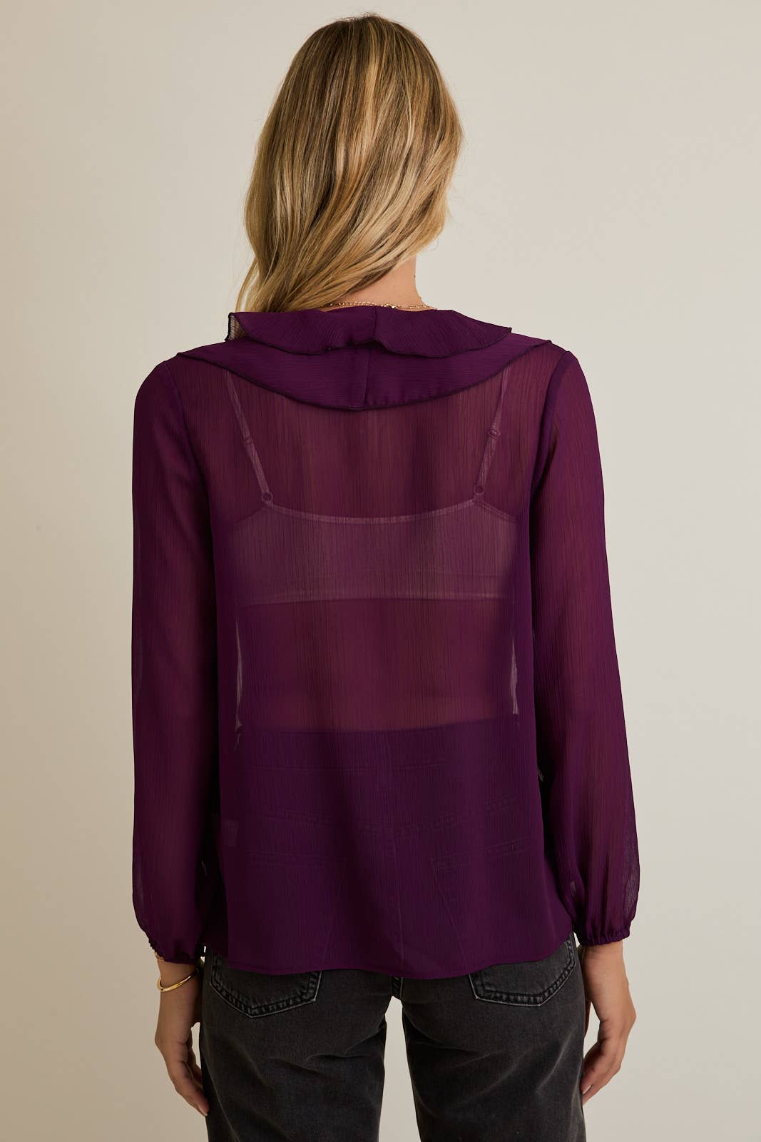 RUFFLE V-NECK LONG SLEEVE TOP
