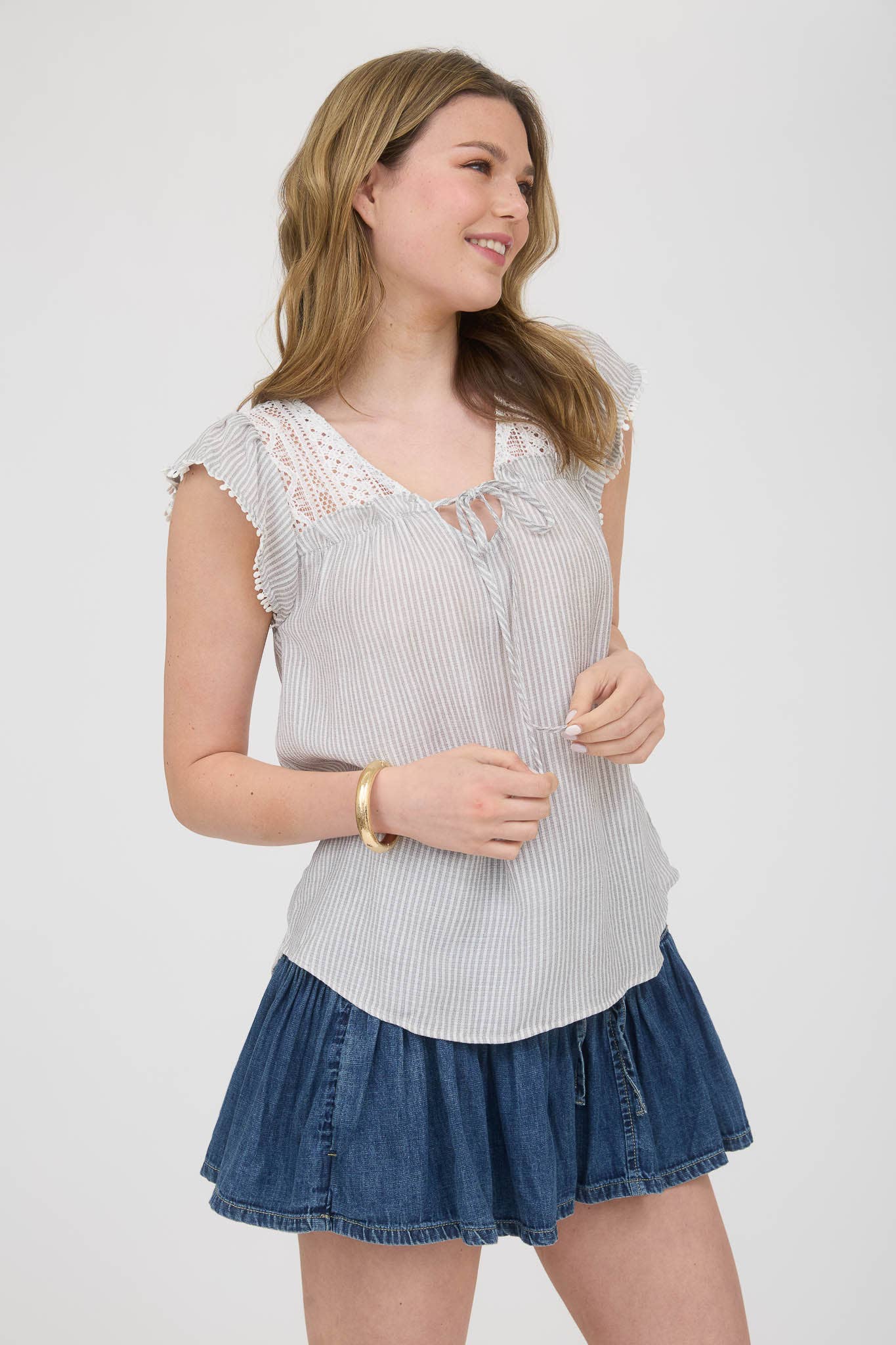 STRIPE LACE YOKE FRONT TIE SHORT SLEEVE TOP