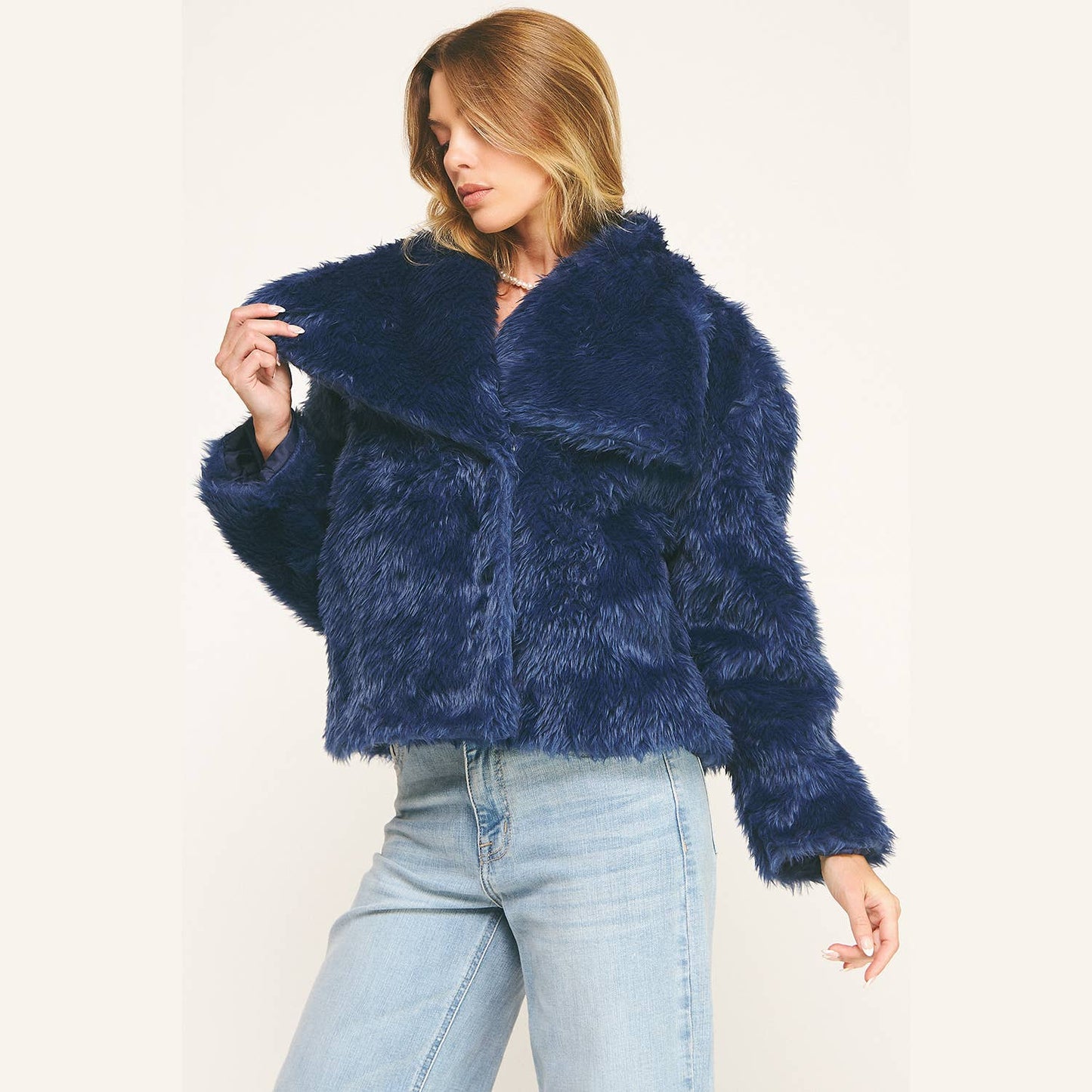LUXE NAVY FAUX FUR CROPPED JACKET
