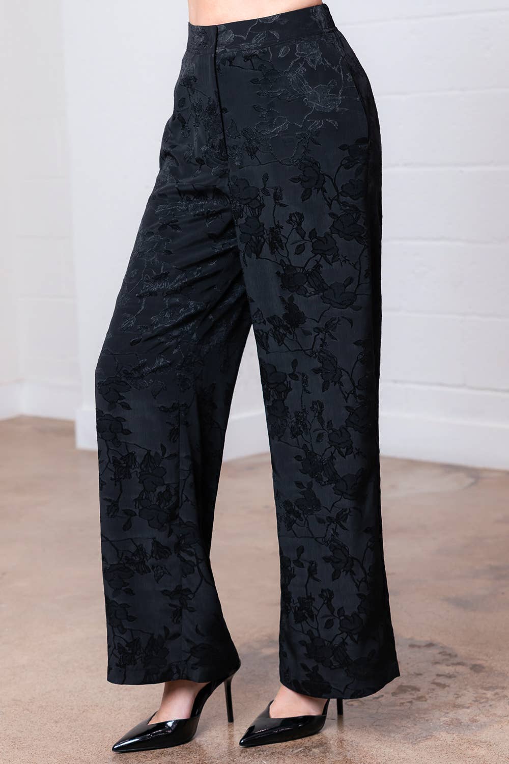HP35332T-FLORAL STRAIGHT LEG PANTS WITH FRONT ZIPPER