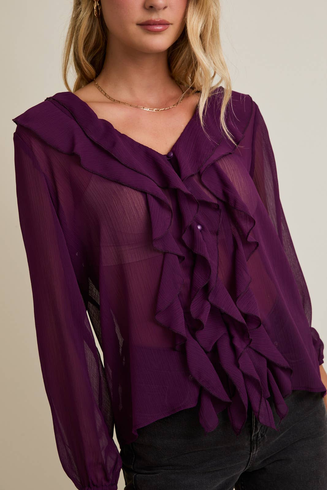 RUFFLE V-NECK LONG SLEEVE TOP
