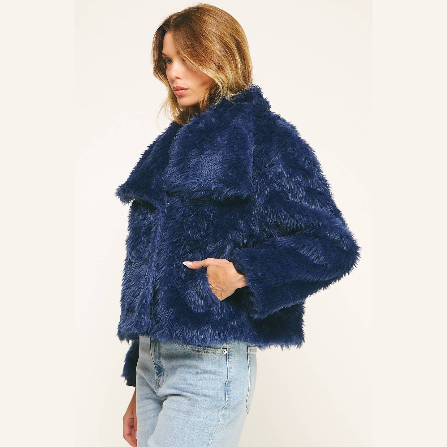 LUXE NAVY FAUX FUR CROPPED JACKET