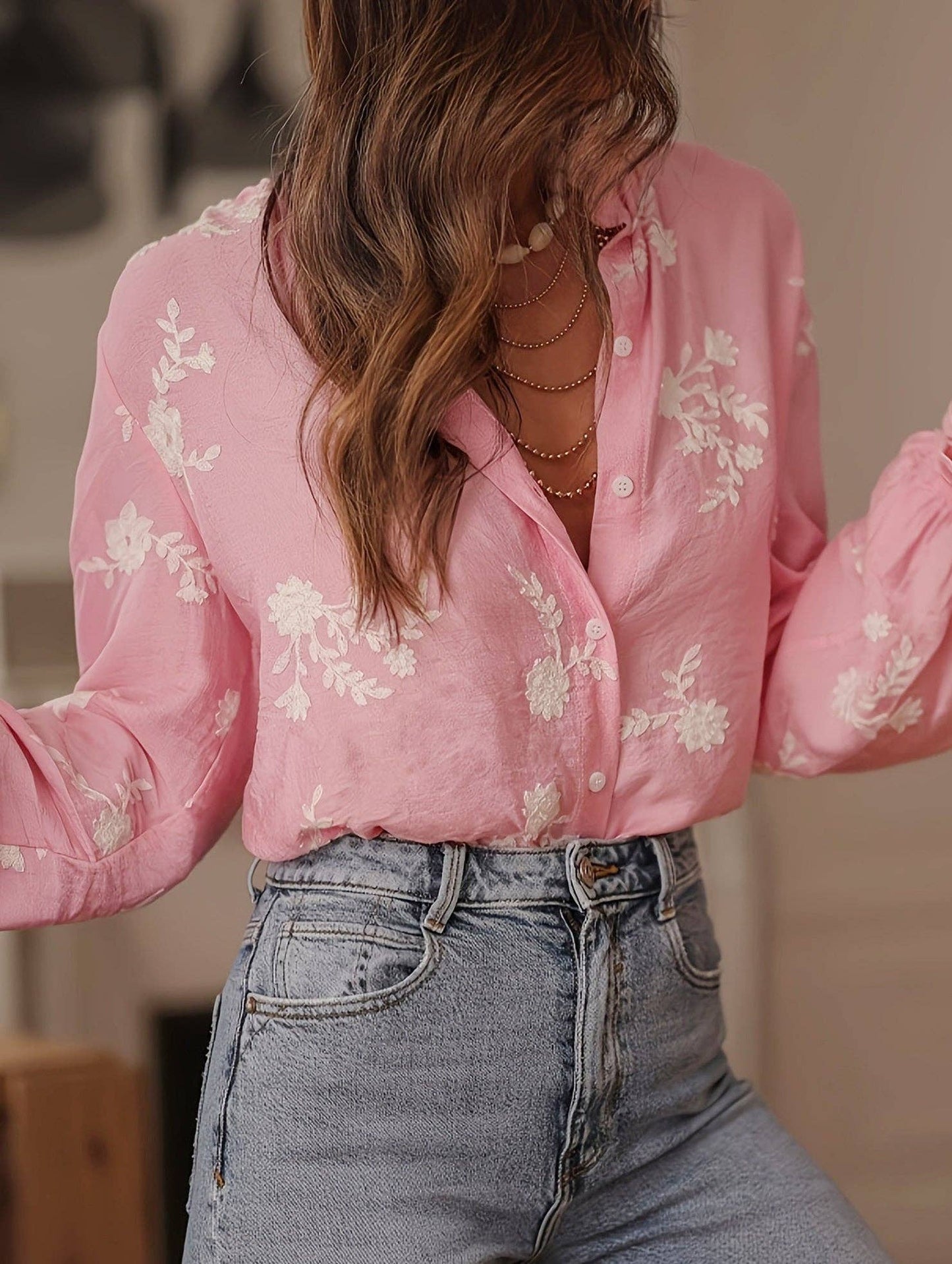 Women's long-sleeved embroidered V-neck shirt