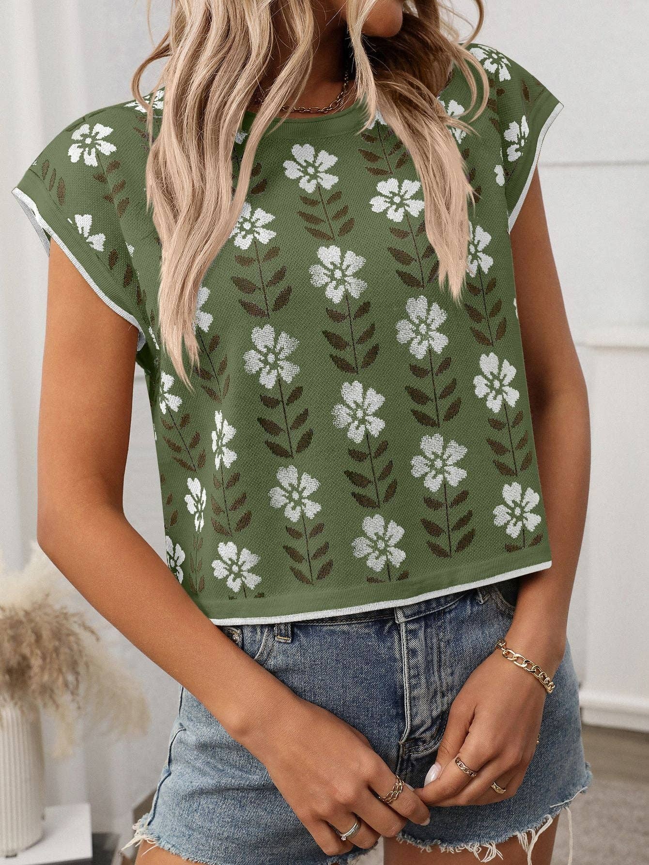 Women’s Vintage Floral Knit Crop Top Cap Sleeve Tee