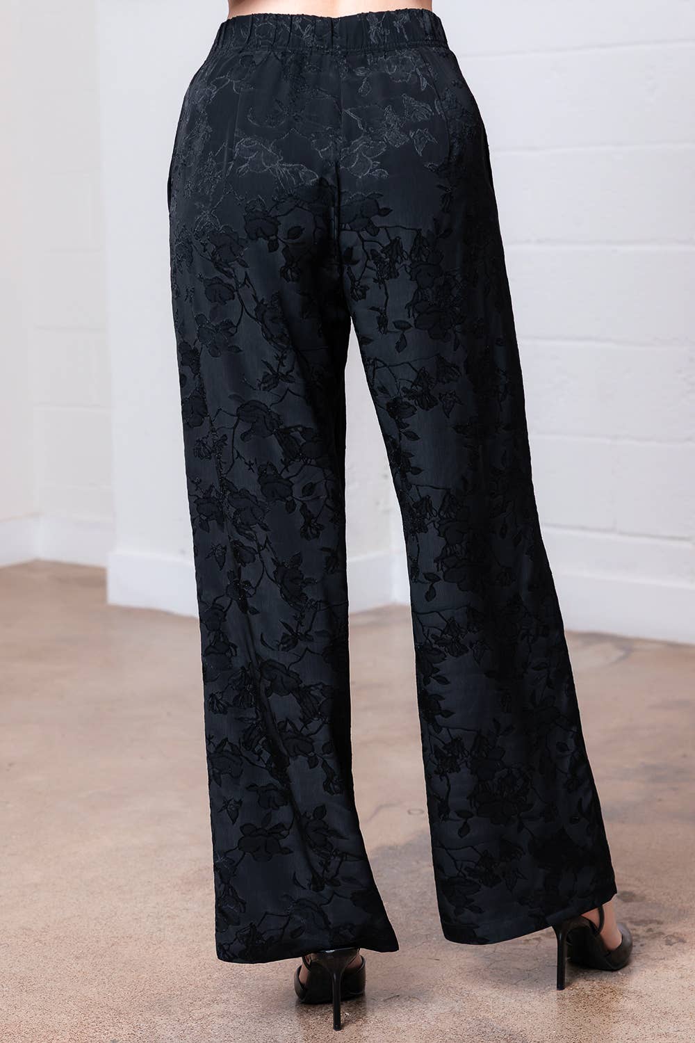 HP35332T-FLORAL STRAIGHT LEG PANTS WITH FRONT ZIPPER