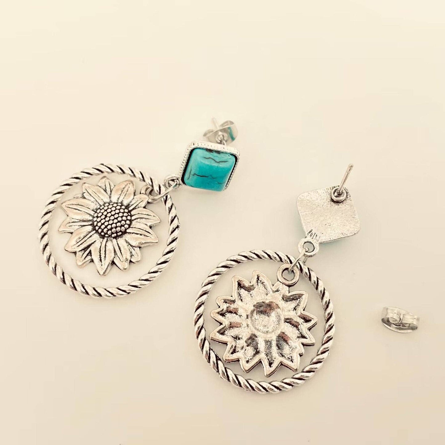 Western Style Sunflower Pendant Post Earrings - WJ